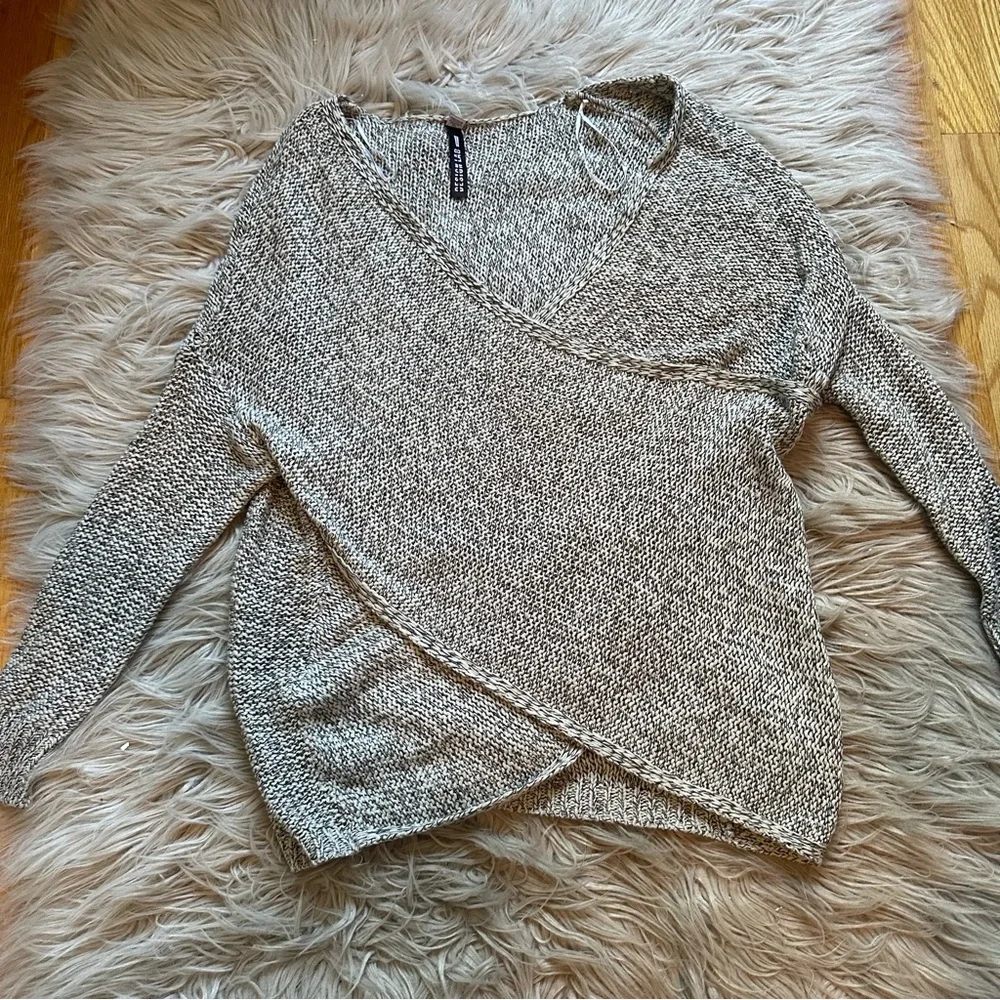Design Lab Sweater - Picture 2 of 6